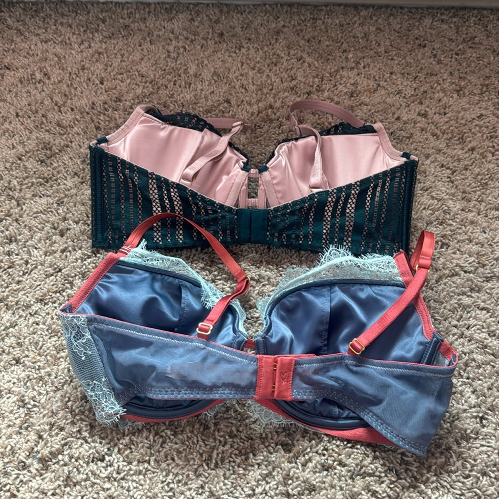 Victoria’s Secret Bra Bundle - Picture 2 of 12
